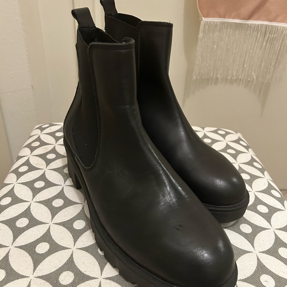 👍🏻 EUC. Women's Black  Ankle Boots - Picture 4 of 12